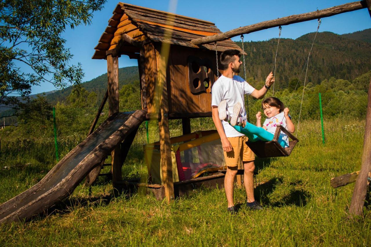 Mountains Hut Villa Микуличин Екстериор снимка